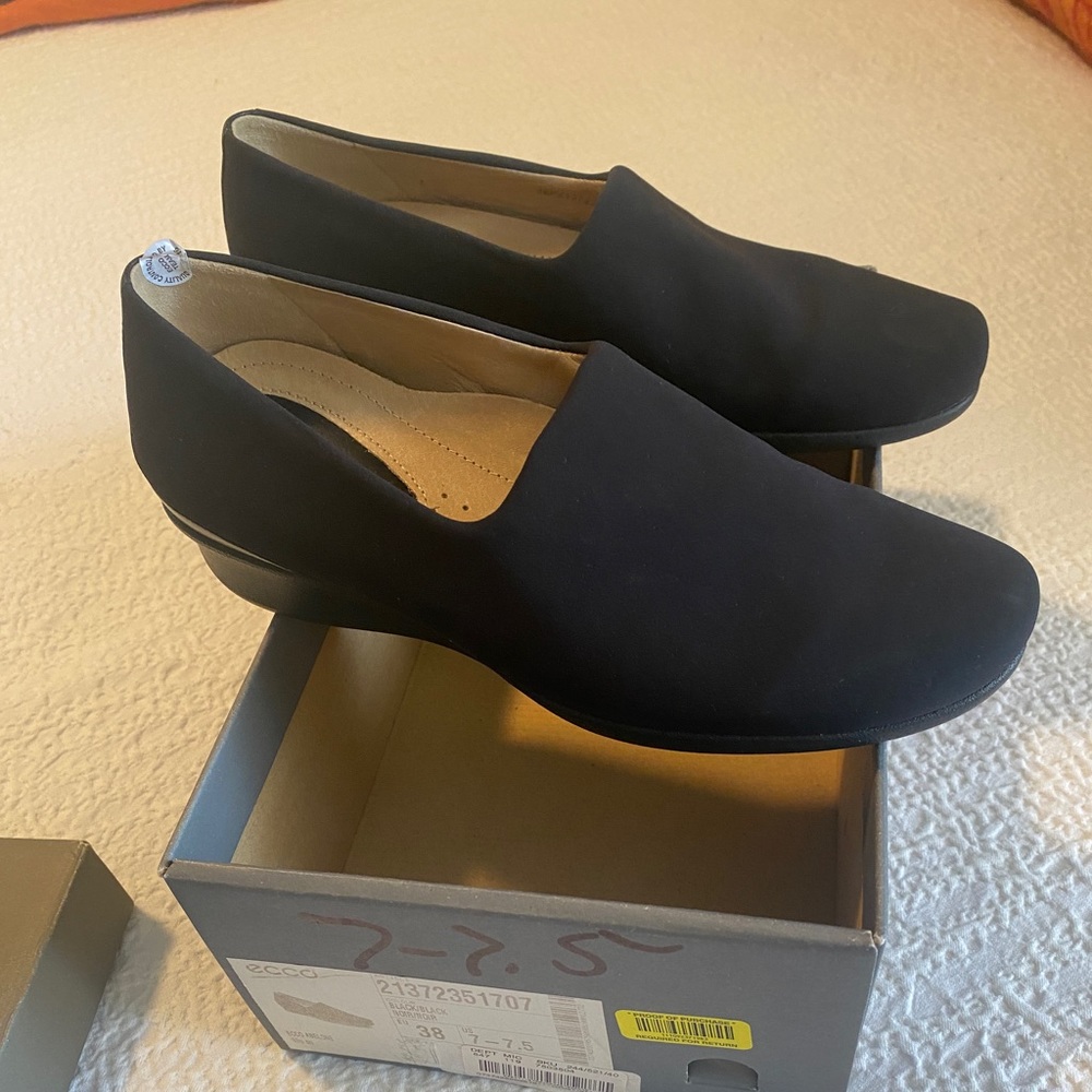 Ecco slip on shoes- new - with box